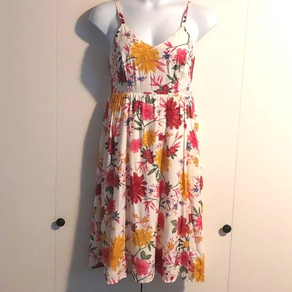 Old Navy Floral Fit & Flare Midi dress Medium Cottagecore